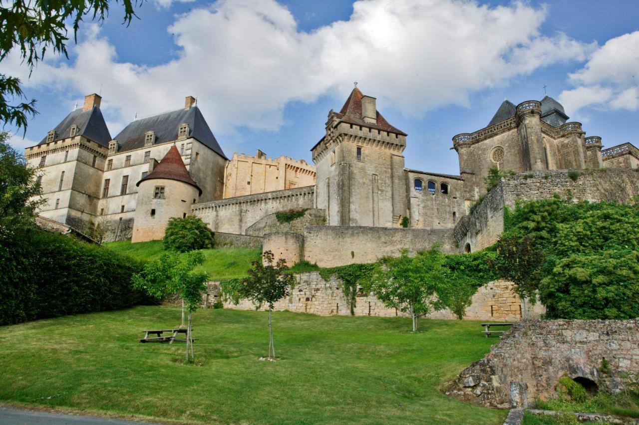 Le Prieure Du Chateau De Biron Biron  Eksteriør billede