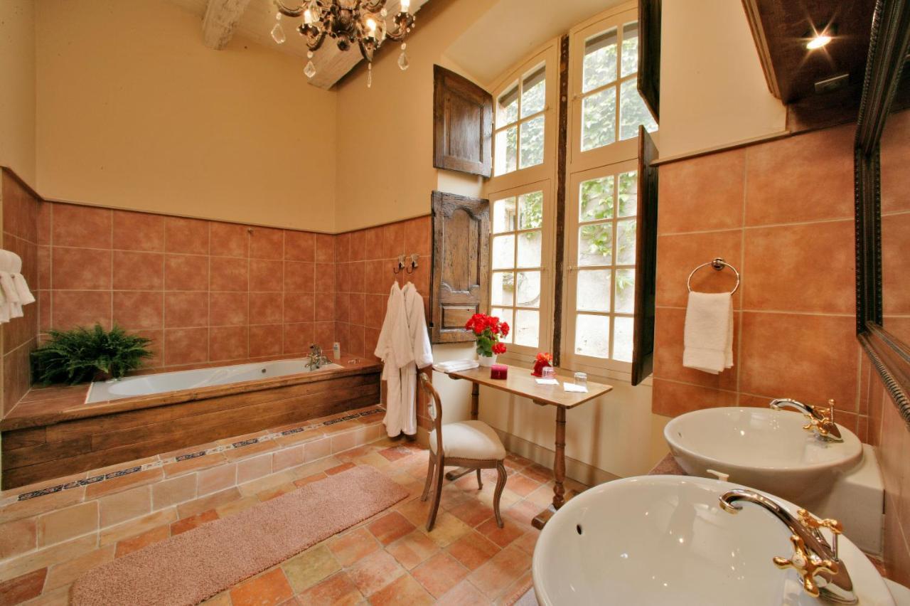 Le Prieure Du Chateau De Biron Biron  Eksteriør billede